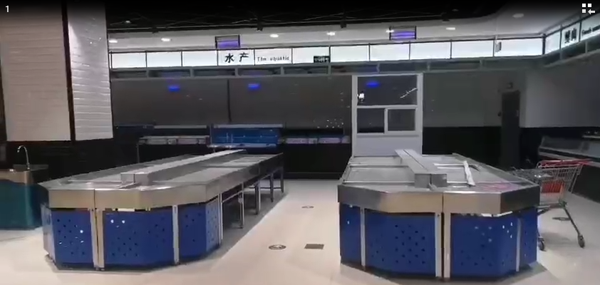 陕西省西安市熙乐汇购物广场货架安装完毕